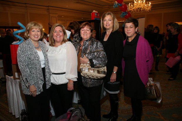 Pat Schraier, Kelley Shapiro, Karen Fitch, Linda Komlos, Anne Brunngraber